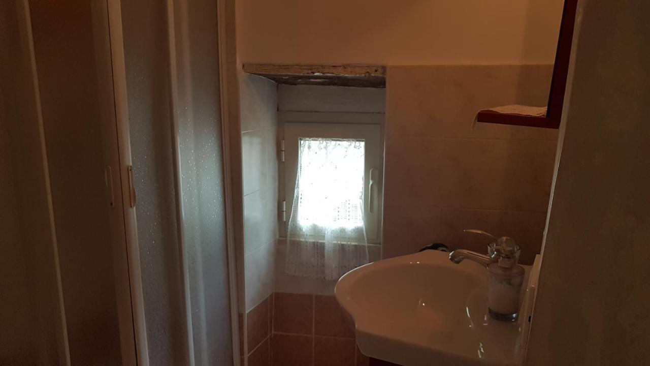 La Casetta Del Pellegrino Apartment Poggio Bustone ภายนอก รูปภาพ